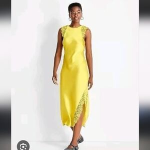 Future Collective Size M - Lace Slit Silky Dress